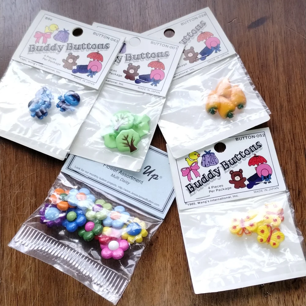 Assorted Novelty Buttons